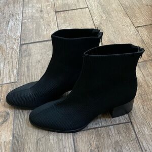 Lifestyles black knit glove boot women’s 11